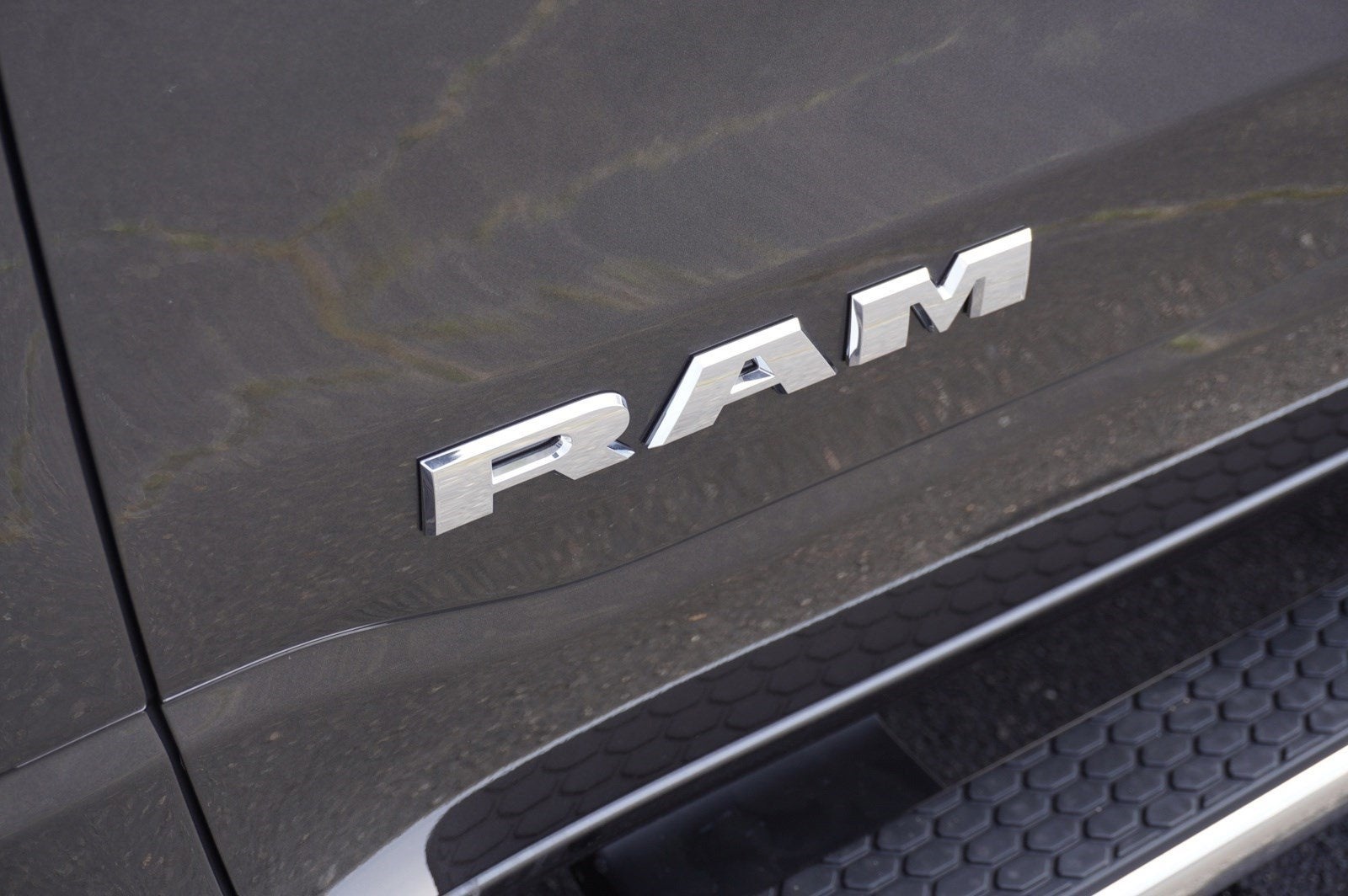 2024 RAM Ram 1500 RAM 1500 LARAMIE CREW CAB 4X4 6'4' BOX
